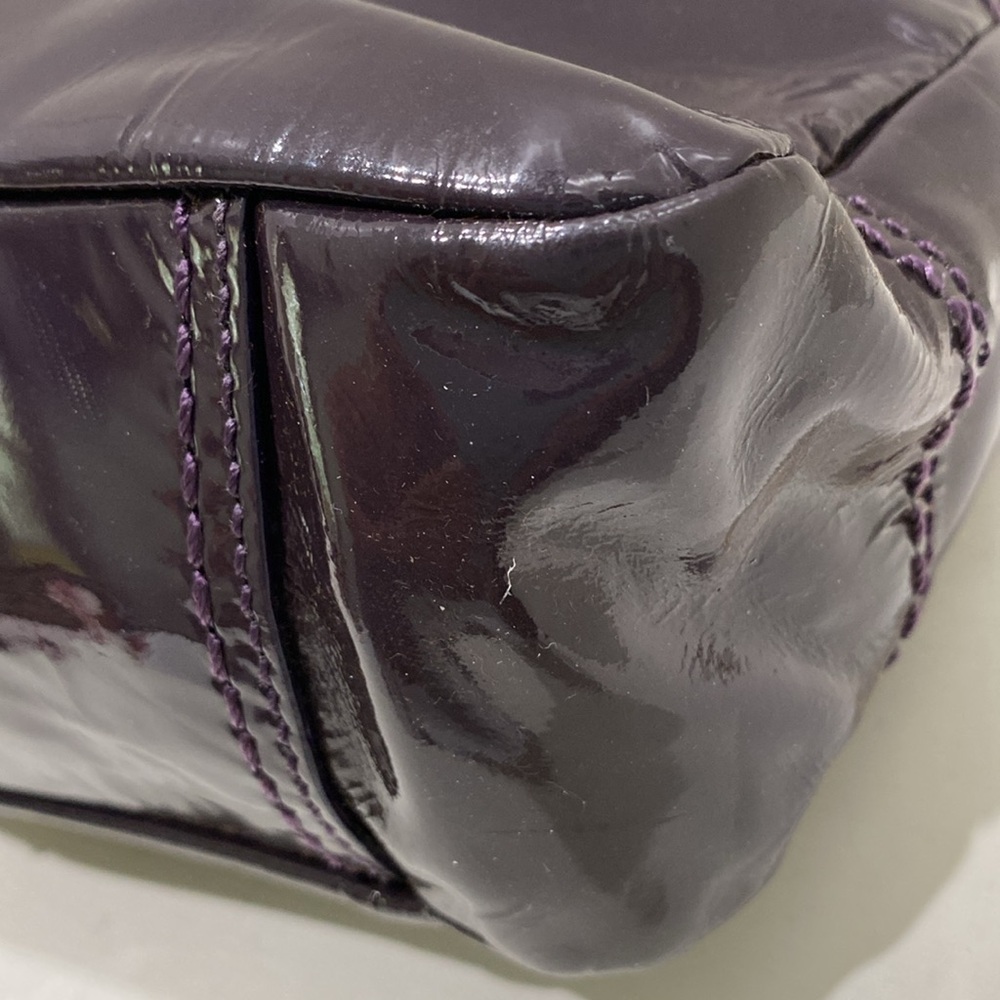 COACH (# Z17205) Purple Patent Leather Shoulder Bag - Picture 12 of 15
